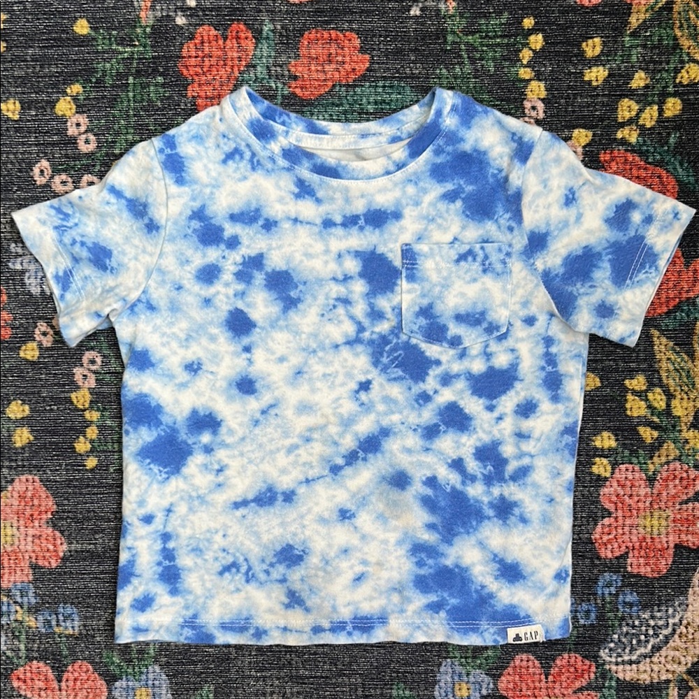 Gap Toddler Blue and White Tie-Dye Pocket T-Shirt, Size 4T